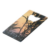 Vegetation bei Sonnenuntergang Geldbeutel Flaschenöffner (Vorderseite Schrägansicht)