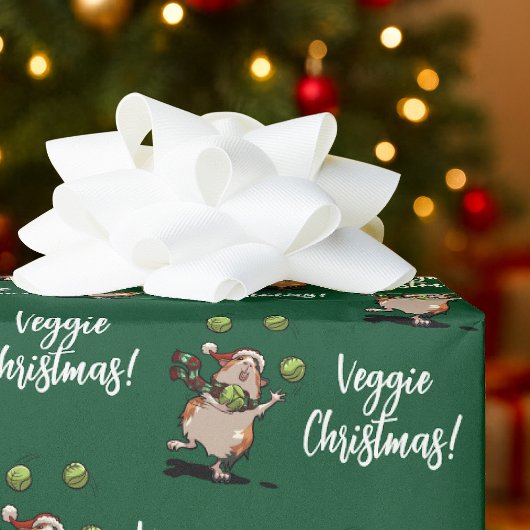 Veggie Christmas! Cute Guinea Pig Juggling Sprouts Geschenkpapier