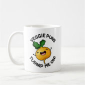 Veggie Puns Turnip Me on Funny Gemüse Puppe Kaffeetasse (Links)