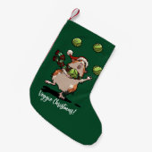 Veggie Weihnachten! Guinea Pig Juggling Sprouts Kleiner Weihnachtsstrumpf (Vorderansicht (hängend))