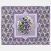 Veilchen in einem Mondglas Fleecedecke (Vorderseite (Horizontal))