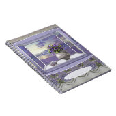 Veilchen in einem Mondglas Notizblock (Rechte Seite)