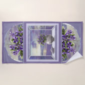 Veilchen in einem Mondglas Strandtuch (Vorderseite)