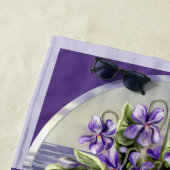 Veilchen in einem Mondglas Strandtuch (Beispiel)