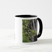 Veliki Slap (Wasserfall) Plitvice Seen National Tasse (VorderseiteRechts)