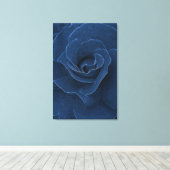 Velvet-blaue Rose Leinwanddruck (Insitu (Holzboden))