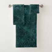 Velvety Aquamarin Damask | Dunkelgrüner Grunge Bar Badhandtuch Set (Insitu)