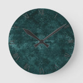 Velvety Aquamarin Damask | Dunkelgrüner Grunge Bar Runde Wanduhr (Vorderseite)