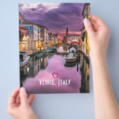 Venedig, Italien - Landschaftlicher Kanal und Vene Flyer (Hand)