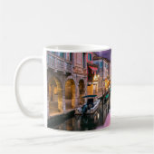 Venedig, Italien - Landschaftlicher Kanal und Vene Kaffeetasse (Links)