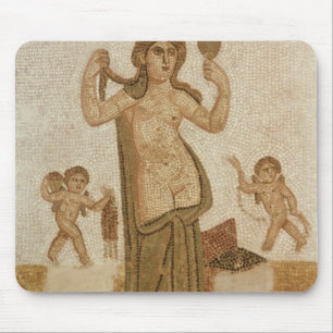 Venus an ihrer Toilette Mousepad
