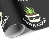 Vera Cool Funny Aloe Vera Pun Dark BG Geschenkpapier (Rolleneckpunkt)