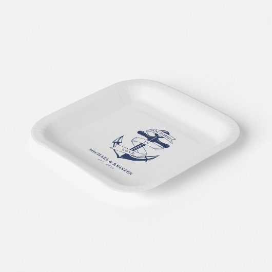 verankert in der Liebe Weißes Nautikanker Hochzeit Pappteller (Gewinkelt)