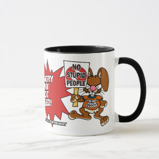 Verärgerte unterhaltene Tasse des Häschens nicht