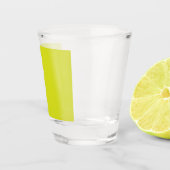 Verbessern Sie Ihr Website-Design mit einem gelben Schnapsglas (Rechts)