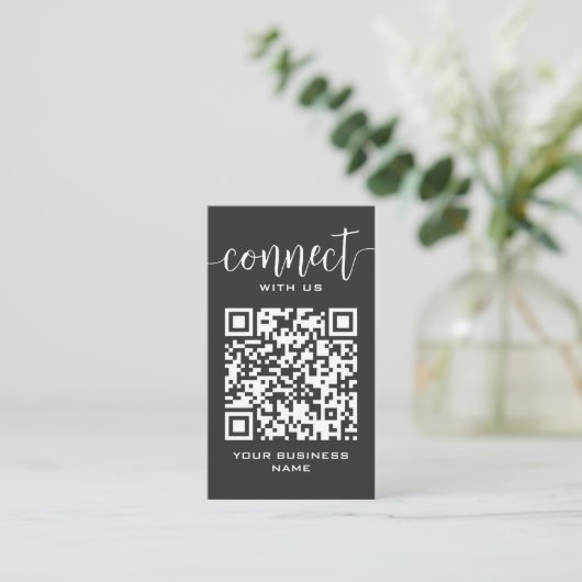 Verbinden Sie mit QR Code Graue Chic Moderne Minim Visitenkarte (Stehend Vorderseite)