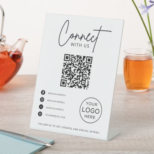 Verbindung mit dem QR-Code-Geschäft von US Social  Sockelschild (In Situ)