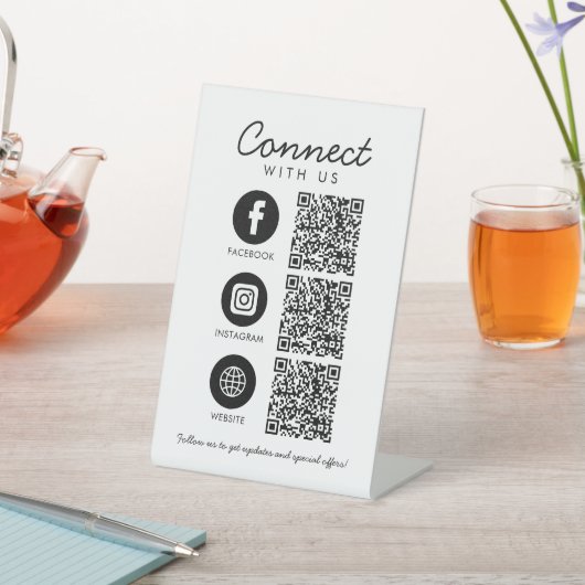 Verbindung mit dem QR-Code-Geschäft von US Social  Sockelschild (In SItu)