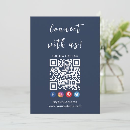 Verbindung mit QR Code Social Media Navy Blue Einladung (Stehend Vorderseite)