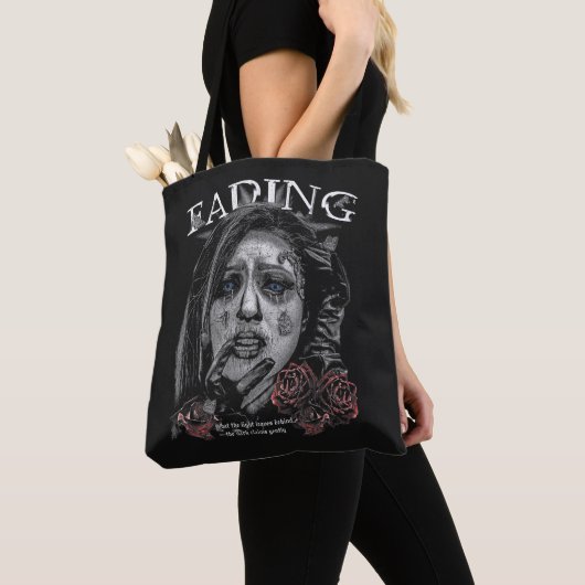 Verblassend - Gothic Streetwear Design Tasche (Von Nahem)