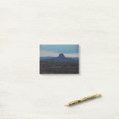 Verblaßte Ansicht Post-it Klebezettel (Auf Schreibtisch)