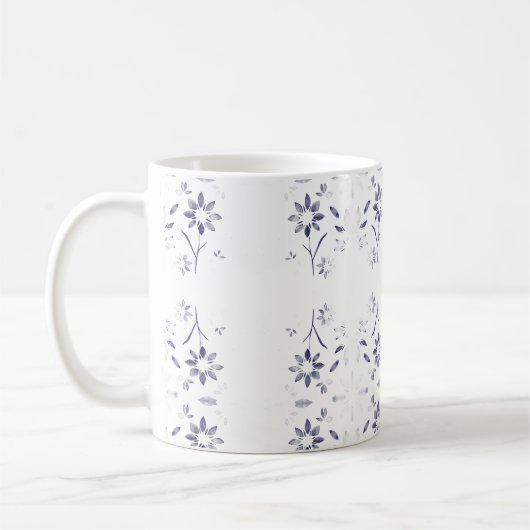 Verblasstes Blau-Weiß-Blumenmuster Kaffeetasse (Links)
