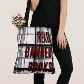 Verbotene Bücher lesen Hand gezeichnet Karo Tasche (Von Nahem)