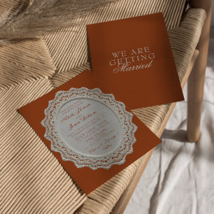 Verbrannte Orange Terrakotta-Spitze Old Money Hoch Einladung