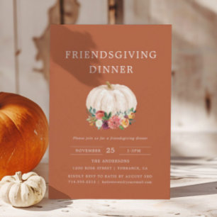 Verbranntes Orange-Kürbis-Friendsgiving-Abendessen Einladung