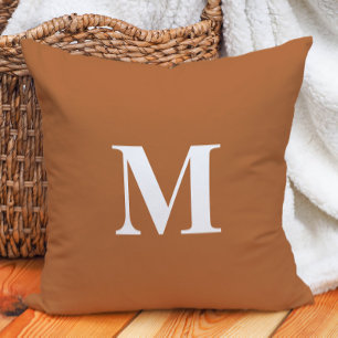 Verbranntes Orange-Weißes Monogramm-Initial Kissen