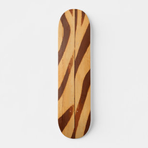 Verbranntes Zebramuster auf natürlichem Holzdesign Skateboard