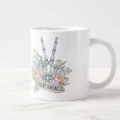 "Verbreite Freundlichkeit" Skelett-Friedenszeichen Jumbo-Tasse (Rechts)