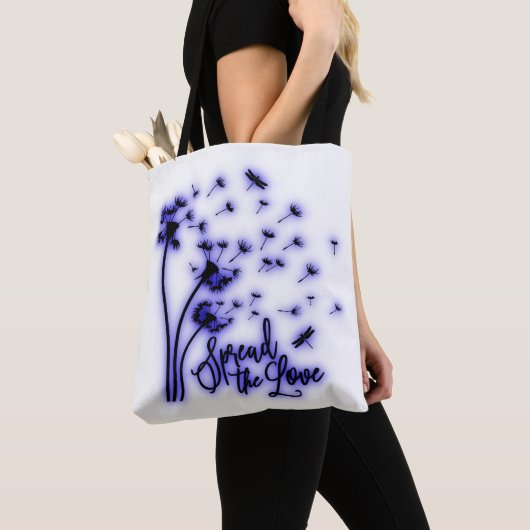 Verbreitung der Liebe Dandelion und Libellen Tasche (Von Nahem)