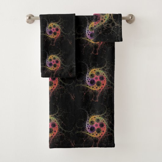 Verbunden im Center Bath Towel Set (Insitu)