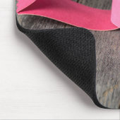 Verbundene Papierherzen auf Holz Mousepad (Ecke)