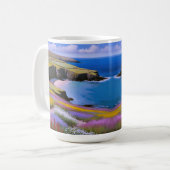 Verdant Cliffs und Azure Waves Kaffeetasse (Vorderseite Links)