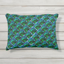 Verde esmeralda e curvas, sob grade niquelada?