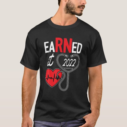 verdiente es Krankenschwester Abschluss 2022 Nursi T-Shirt (Vorderseite)