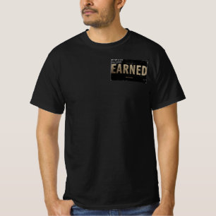 Verdientes Premium-Fitness- und Motivationsdesign T-Shirt