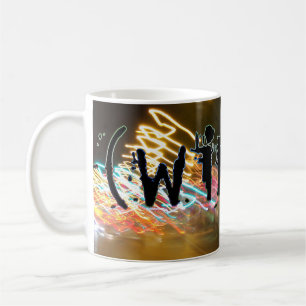 Verdrahtet durch Robin Monique Rios Kaffeetasse