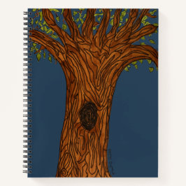 Verdrehter Baum mit blauem Hintergrund Notizblock