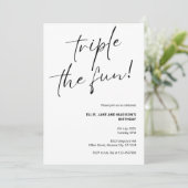 Verdreifachen Sie die Minimalistische gemeinsame G Einladung (Stehend Vorderseite)