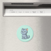 Verdrießliche Graue Getigerte Katze auf Grün Magnet (In Situ (Geschirrspüler))