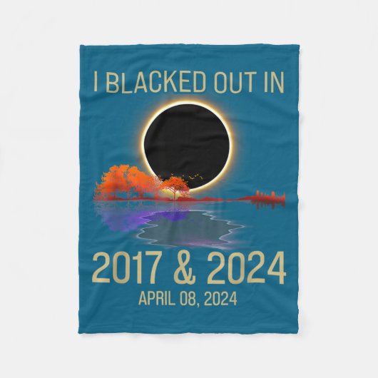 Verdunkelt 2017 Totale Sonnenillustration Fleecedecke (Vorderseite)
