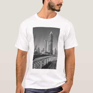 Vereinigte Arabische Emirate, Dubai, Dubai City. T-Shirt