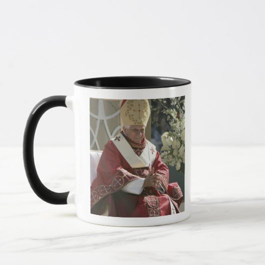 Vereinigte Staaten, Washington, D.C. Papst Benedik Tasse (Links)