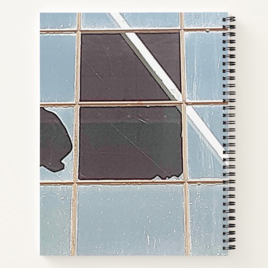 Verfall der städtischen Umwelt - Zerbrochenes indu Notizblock (Rückseite)