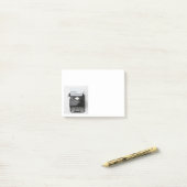 Verfasser auf einer Dienstreise: Post-it Klebezettel (Auf Schreibtisch)