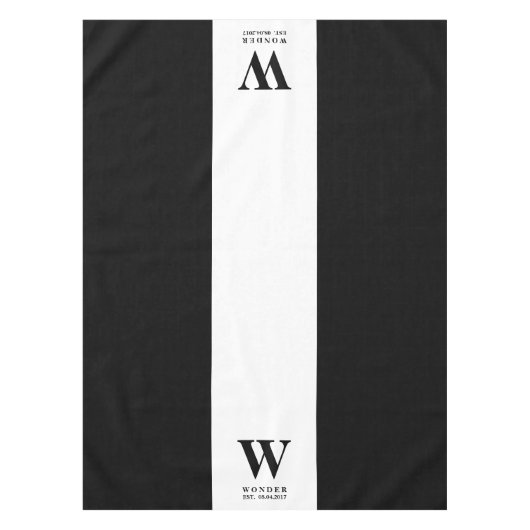 Verfeinertes minimalistisches Monogramm | Schwarz Tischdecke (Vorderseite)