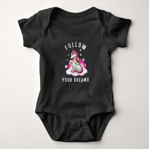 Verfolge deine Träume Mein Einhorn Geburtstags-T-S Baby Strampler